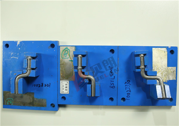 汽車(chē)排氣管掛鉤及其檢具 汽車(chē)排氣管掛鉤及其檢具