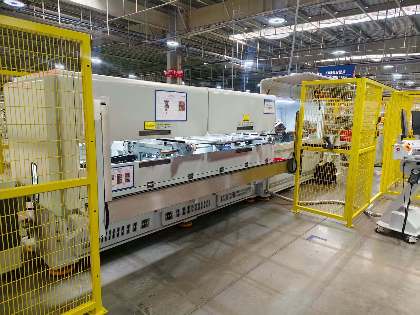 銅鋁排專業(yè)調(diào)直機(jī)